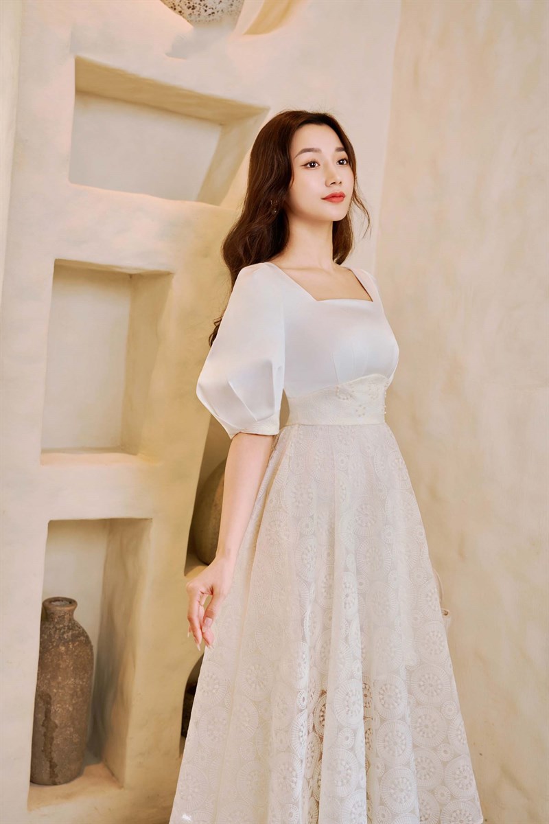 Graceful lady in the Jane dress